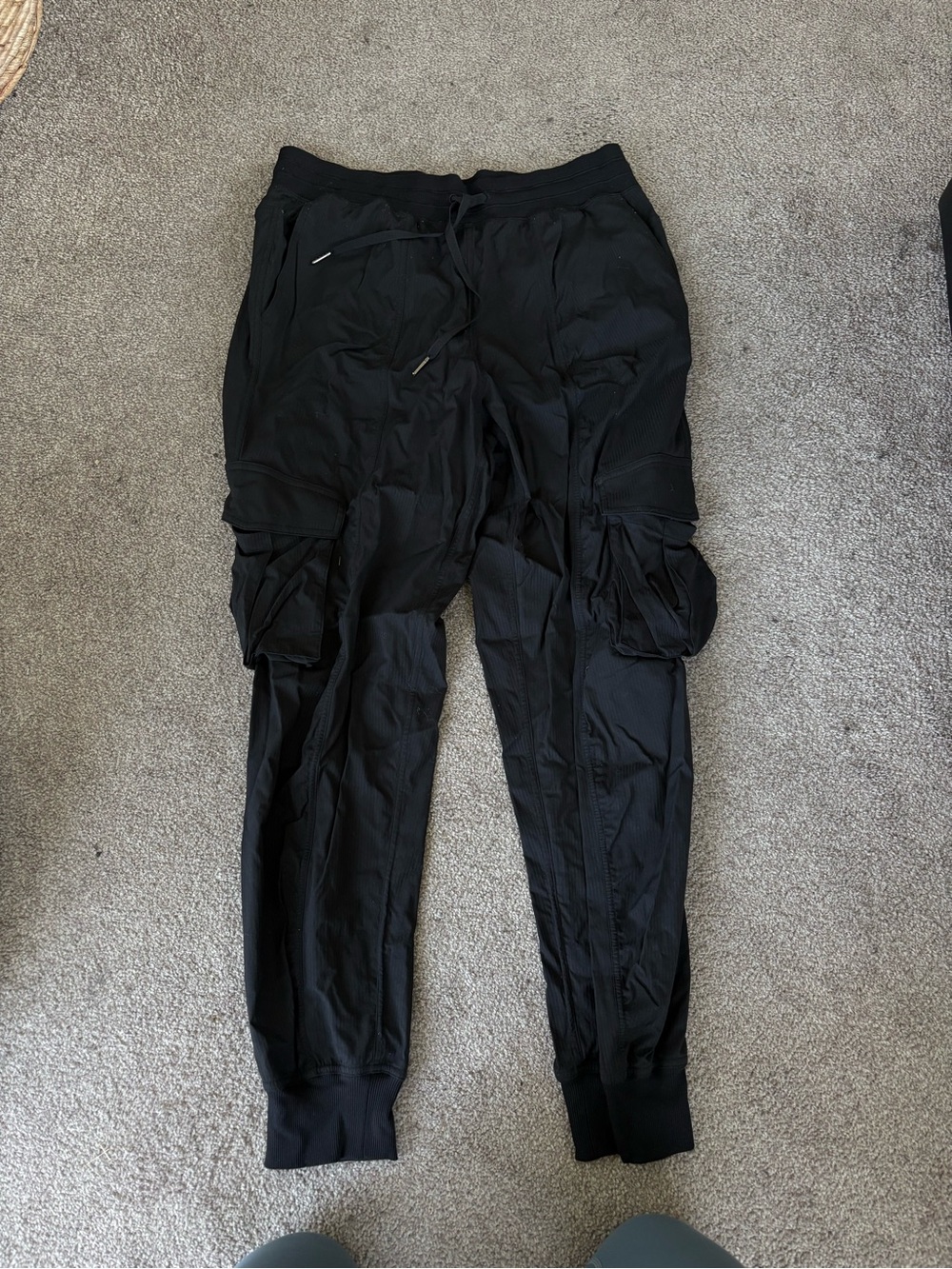 Lululemon Dance Studio Cargo Jogger Black Womens size M (fits an 8)